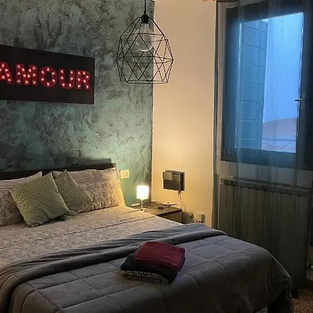The Glamour Of San Marco Lejlighed